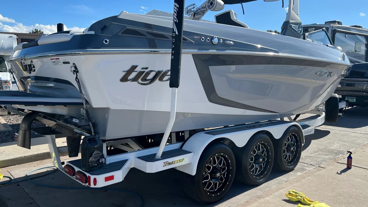 Boat detailing, boat ceramic coating