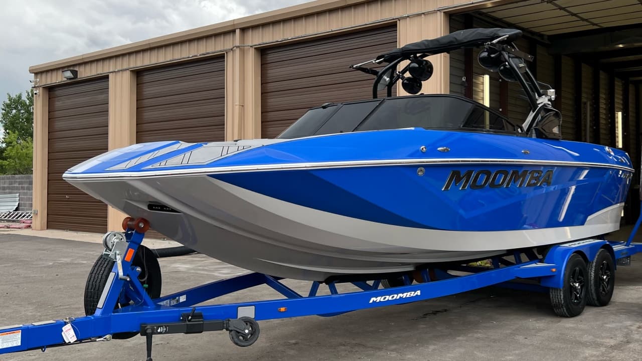 Boat detailing, boat ceramic coating